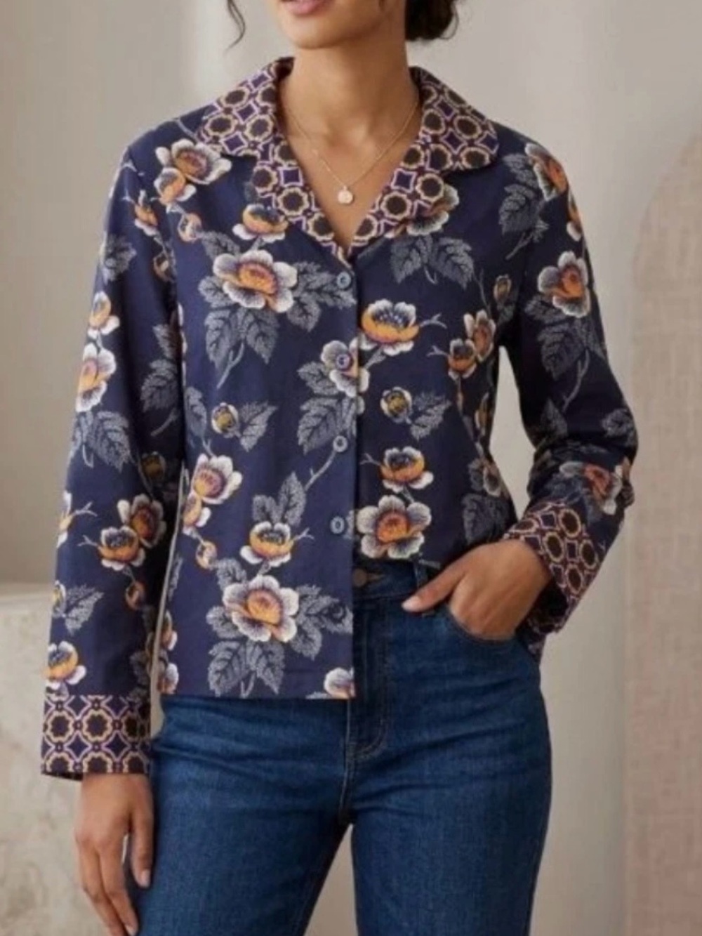 Vera Bradley Dark Bloom Floral Blouse  Shirt Contrast Cuff/Collar Women M